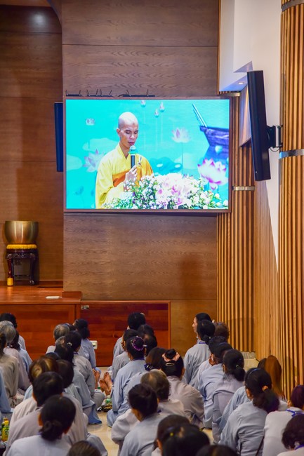 Dharma Talk “Peaceful place to stop ” – The 96th Seven-Day Retreat